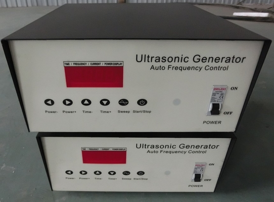 20khz Generator van de digitale Controle de Ultrasone Frequentie voor Reinigingsmachine
